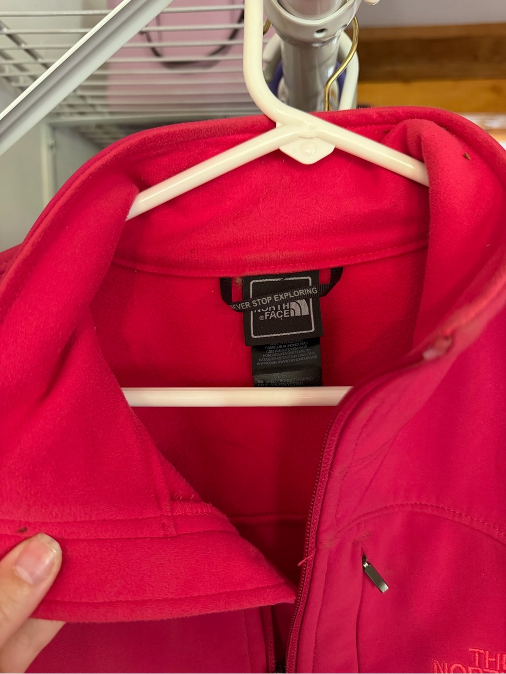 The North Face Women's Raspberry Pink Full-Zip Softshell Jacket - Picture 5 of 5